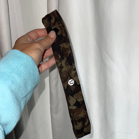 Lululemon head band - Picture 1 of 1